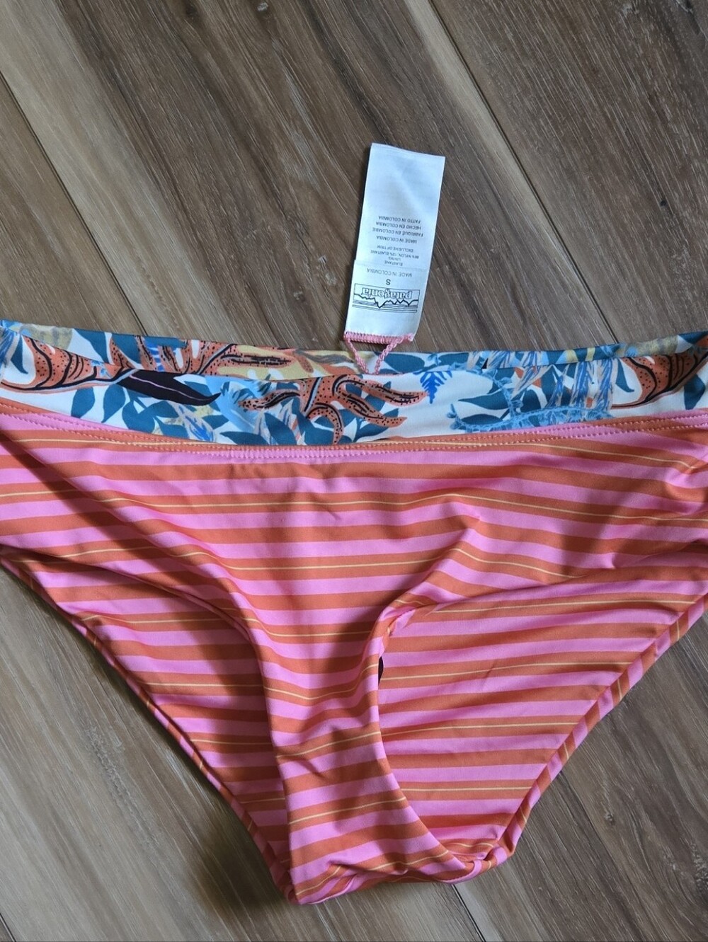 Patagonia Reversible Pink & Orange Stripe Women's Swim Bottoms Size Small